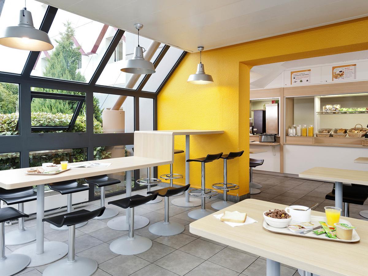 Hotelf1 Saint Brieuc Tregueux Bagian luar foto