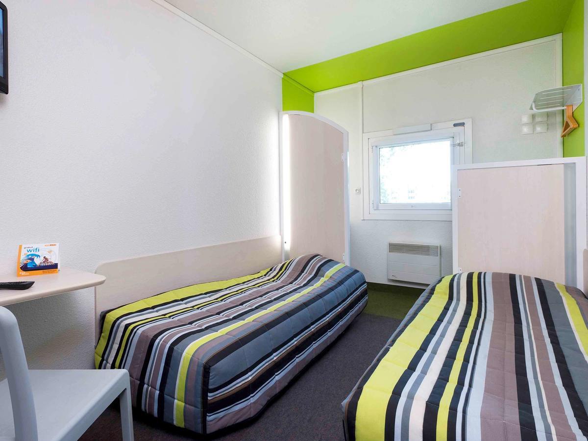 Hotelf1 Saint Brieuc Tregueux Bagian luar foto